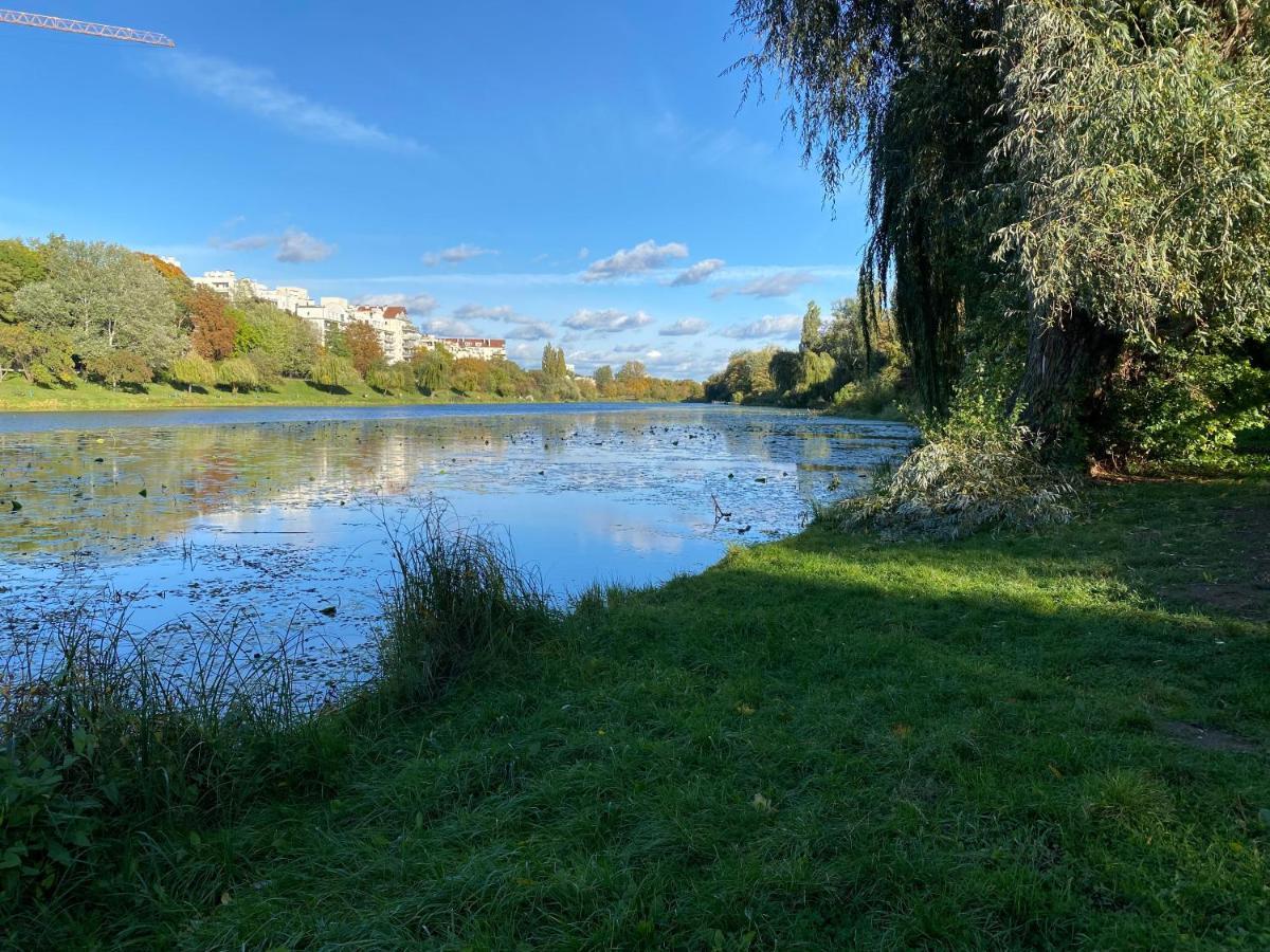Dedek Park - Historyczny Dworek W Pieknym Parku Skaryszewskim Obok Stadionu Narodowego Warsaw Ngoại thất bức ảnh