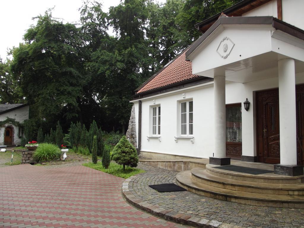 Dedek Park - Historyczny Dworek W Pieknym Parku Skaryszewskim Obok Stadionu Narodowego Warsaw Ngoại thất bức ảnh